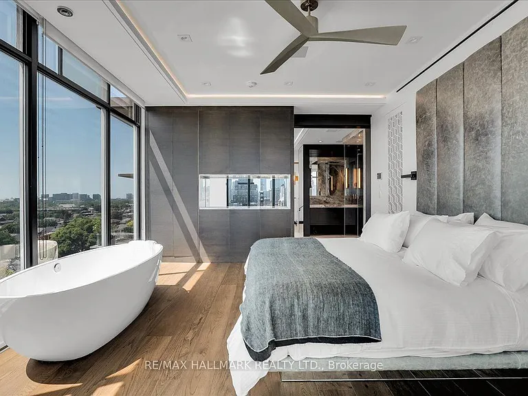 301 Markham St #Penthouse 805 — Photo 26