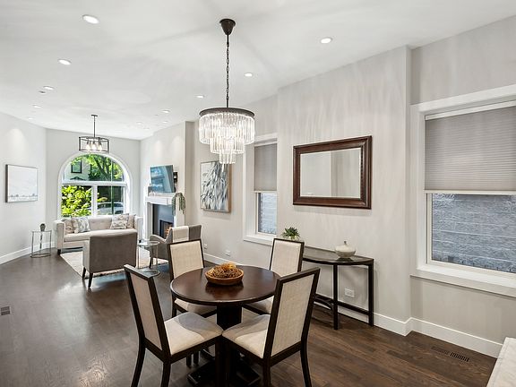 4th image of 1136 W Wrightwood Ave #1