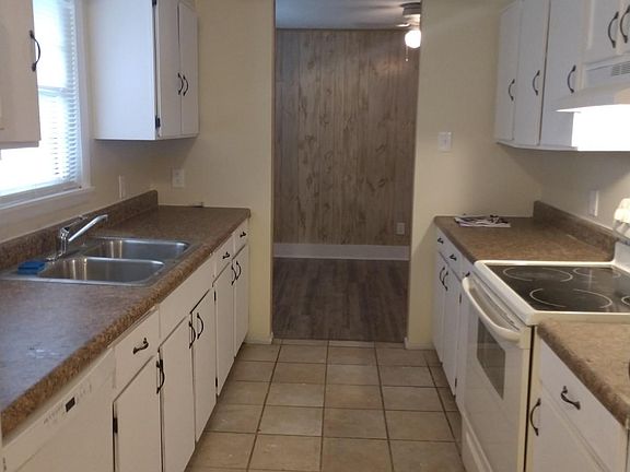 4th image of 301 S Bertrand St