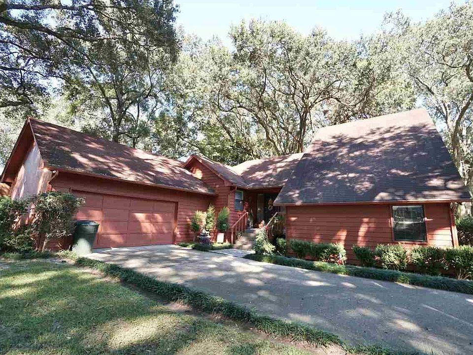 1st image of 11586 Dueling Oaks Dr