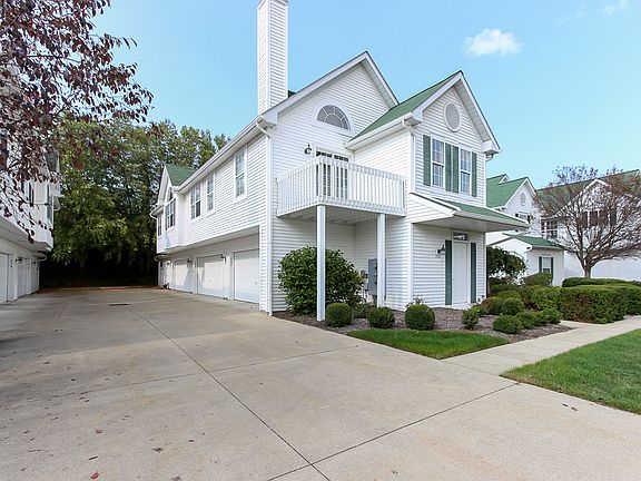 5th image of 204 Vista Cir #11B