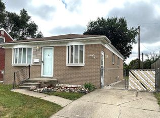 16140 Toepfer Dr, Eastpointe, MI 48021