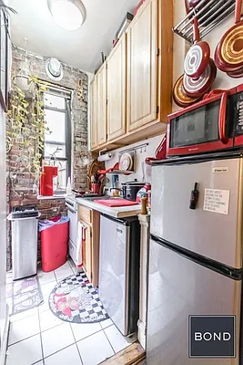 Rented by Bond New York | media 22