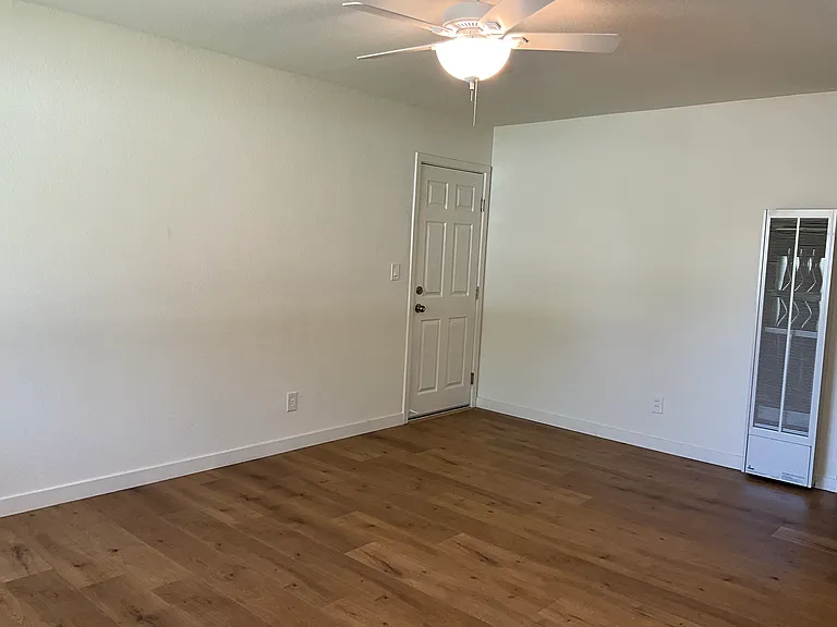 5448 Mona Way — Photo 3