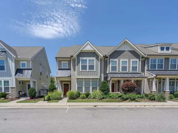 960 Ambergate Sta, Apex, NC 27502