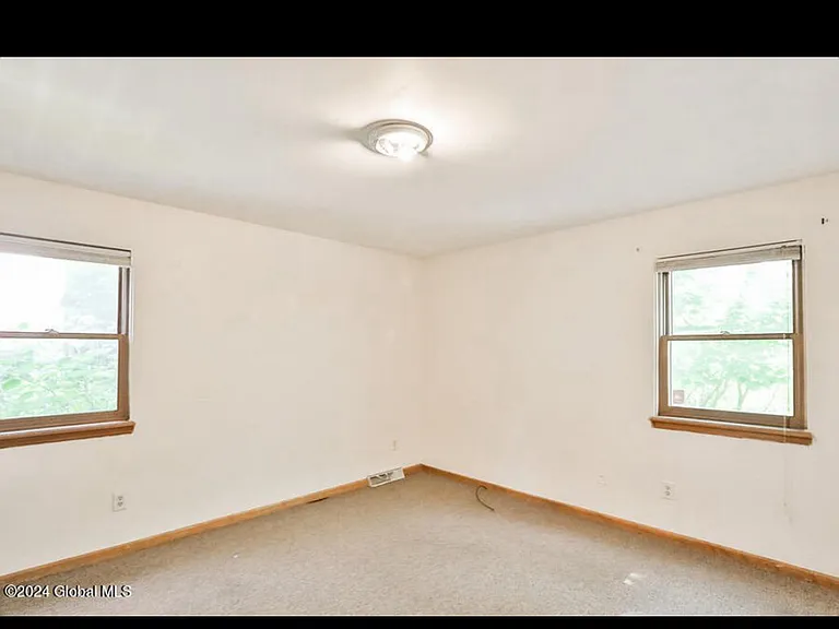 173 W Lawrence St #2 — Photo 8