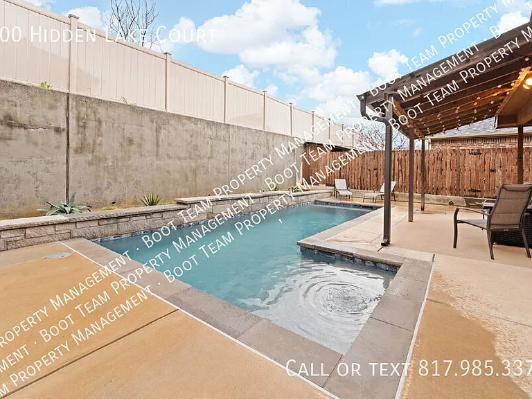 400 Hidden Lake Ct — Photo 9