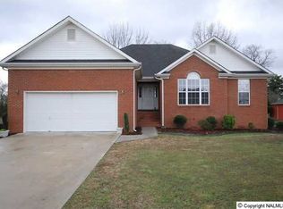 104 Guernsey St, Owens Cross Roads, AL 35763