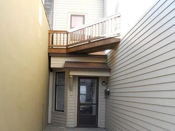 808 Bridge St NW