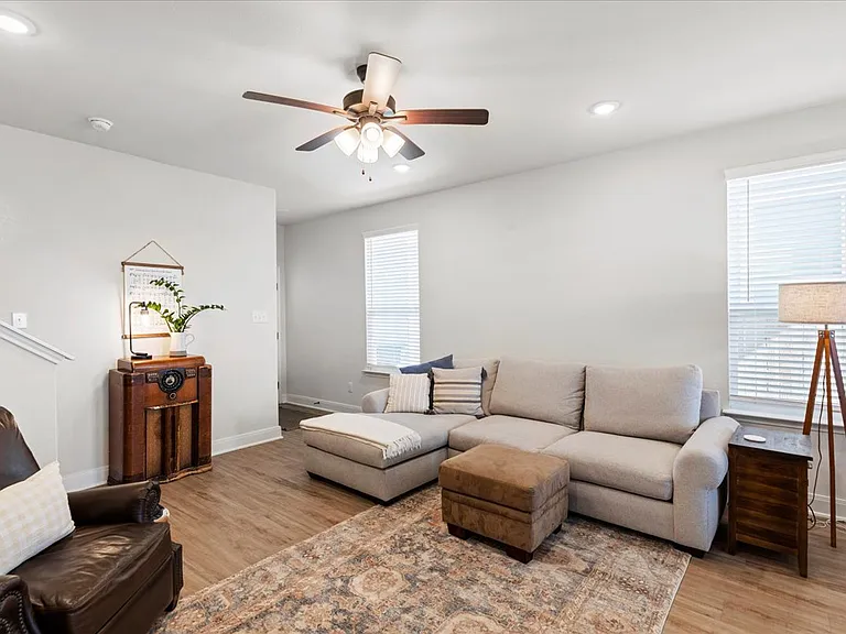 13710 Enzo Gate #102 — Photo 3