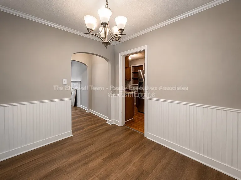 2540 Larkwood Ln — Photo 6