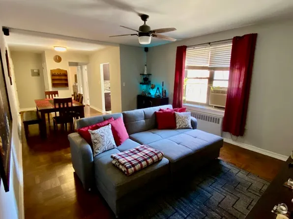 88-10 32nd Avenue image 2 of 9