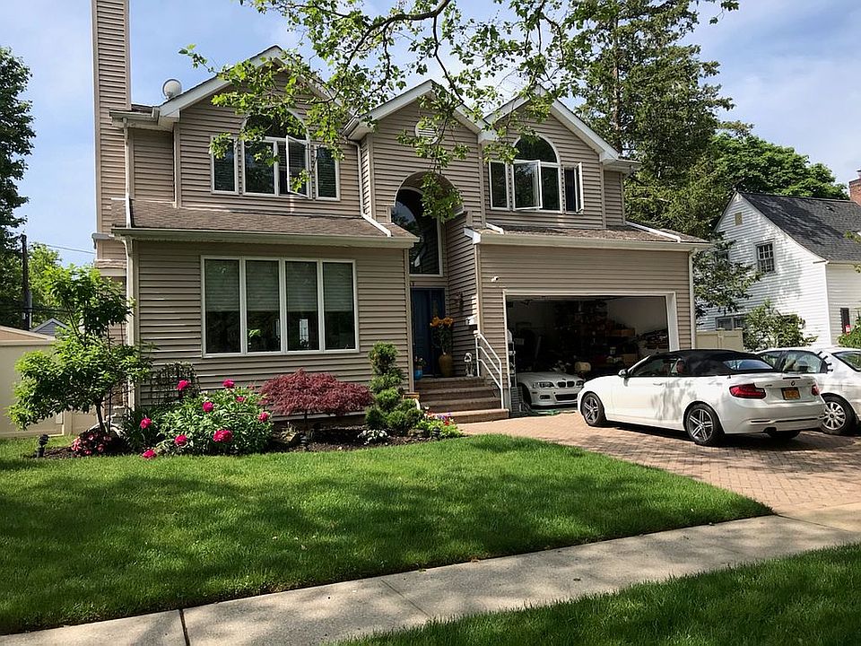 2nd image of 17 Everdell Rd