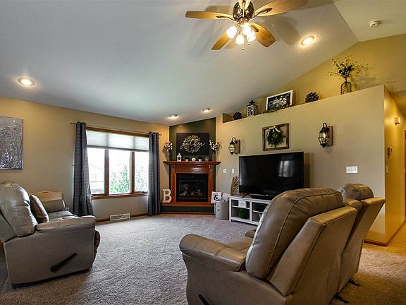 5th image of 1128 Hansel Cir