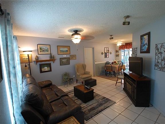 4th image of 849 Mentmore Cir