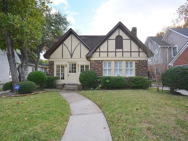 3027 Amherst St — Photo 1