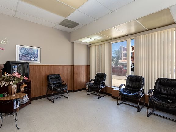 3rd image of 6913 W Grand Ave