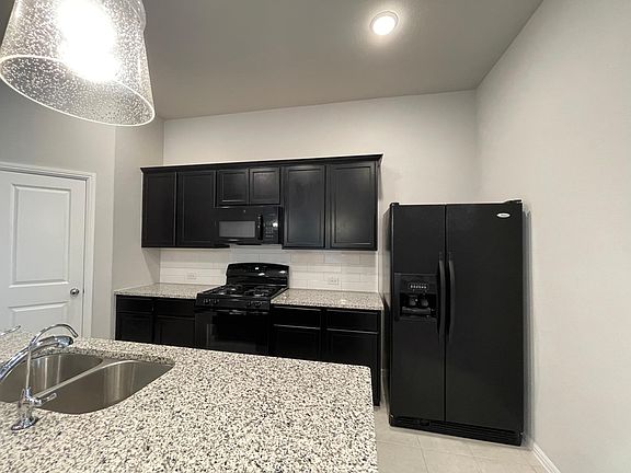 4th image of 8703 Landergin Mesa Dr