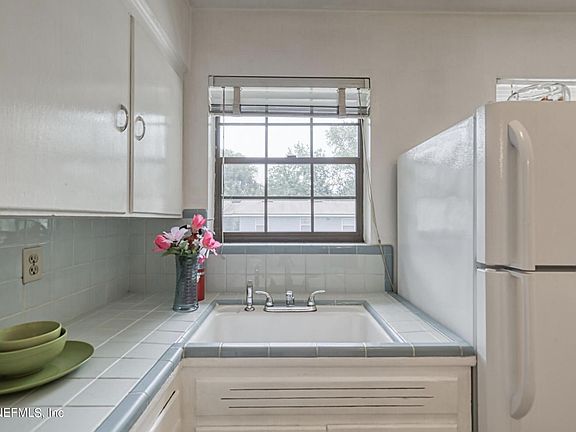 5th image of 3114 BELDEN Circle