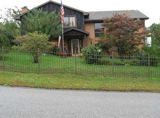 105 Mellingertown Rd, Mount Pleasant, PA 15666