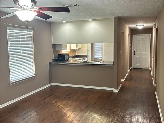 4th image of 1500 Johnson Ave #128