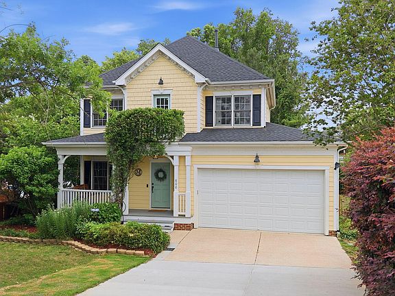 2nd image of 800 Meadow Flowers Ave