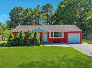 24 Ralph Ave, Brentwood, NY 11717