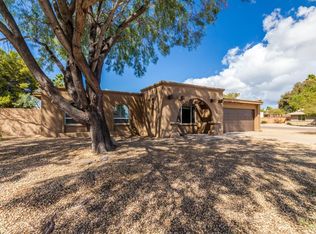 4055 E Shangri La Rd, Phoenix, AZ 85028