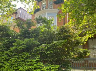 418 S 45th St APT 2R, Philadelphia, PA 19104