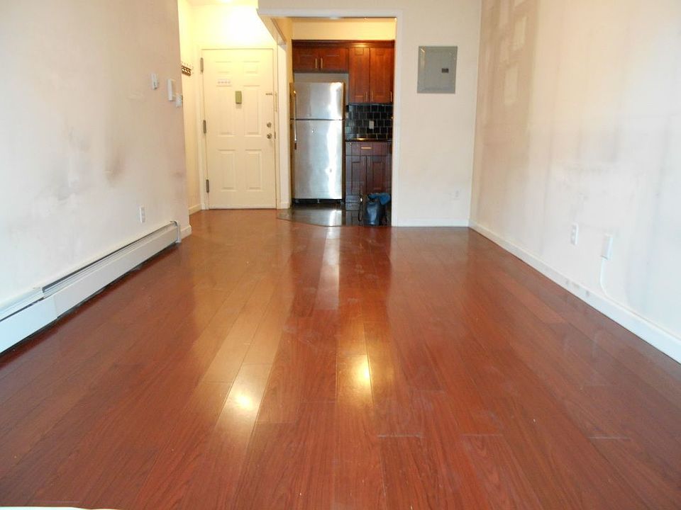 1st image of 3215 47th St APT 2F