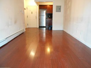 3215 47th St APT 2F, Astoria, NY 11103