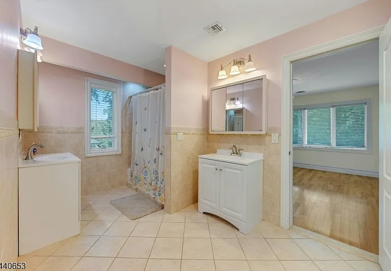 252 Mabel Pl — Photo 38