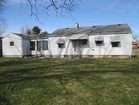 2nd image of 1703 Hudepohl Ln