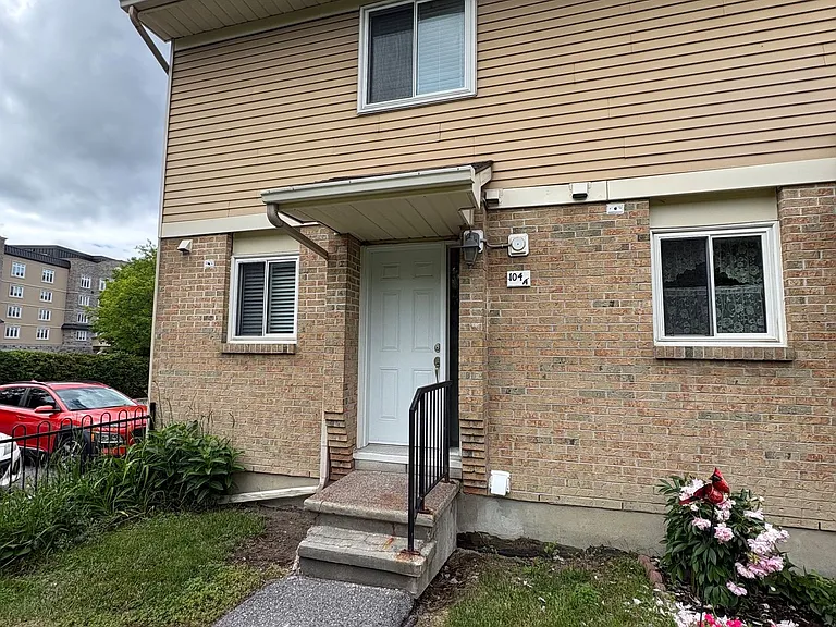 104 Valley Stream Dr #6 — Photo 3