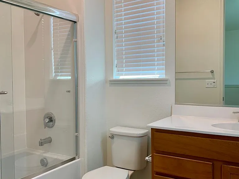 1900 Monroe Ct #100 — Photo 16