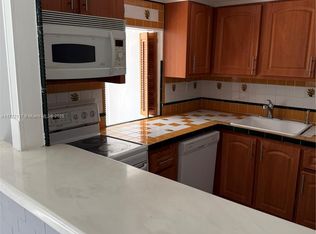 210 172nd St APT 326, Sunny Isles Beach, FL 33160