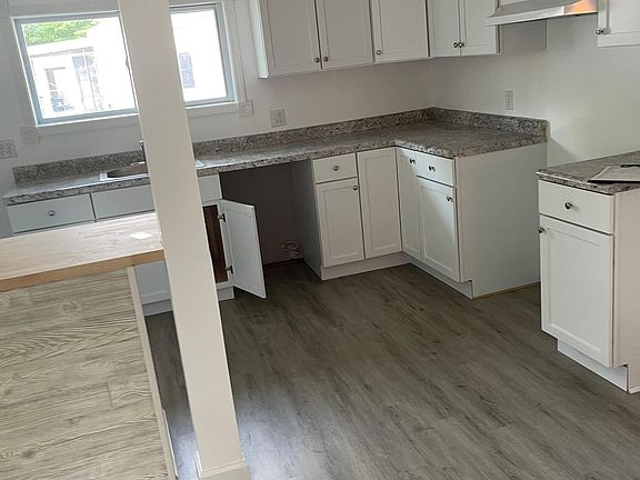 3rd image of 17633 Beach Lane Dr