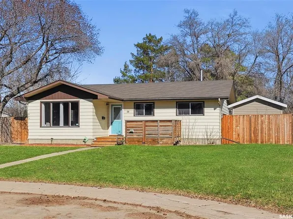 18 Mackie CRESCENT, Saskatoon, SK S7L 3V3