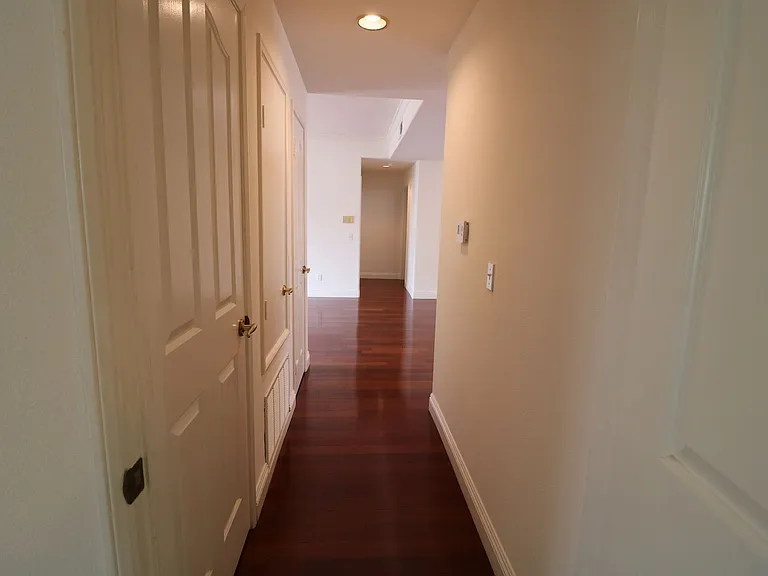 4455 Hazeltine Ave #207 — Photo 15