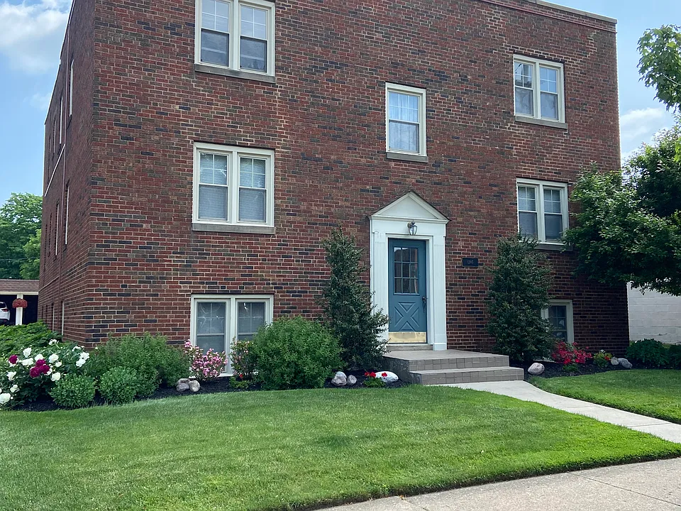 1385 Riverside Dr #5