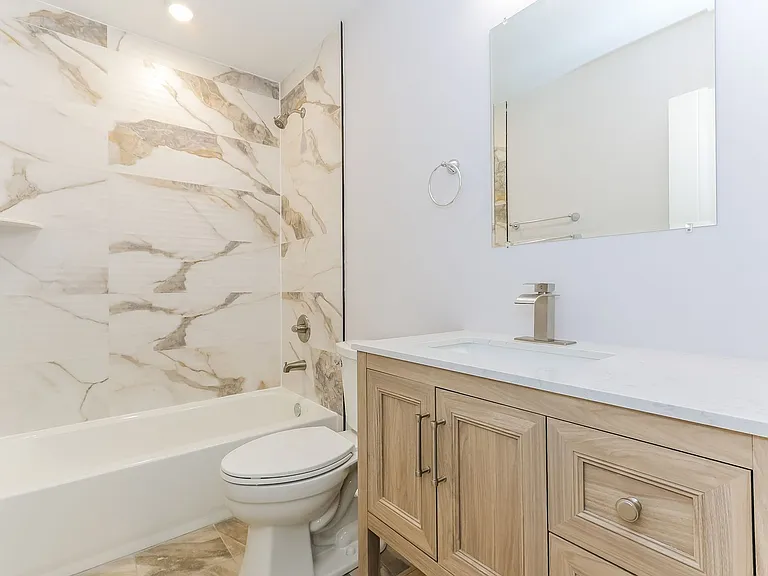 820 N 40th Street — Photo 15