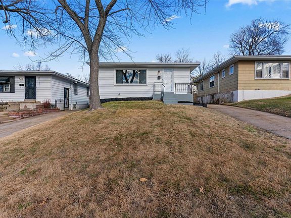 3rd image of 2557 Shirley Ave