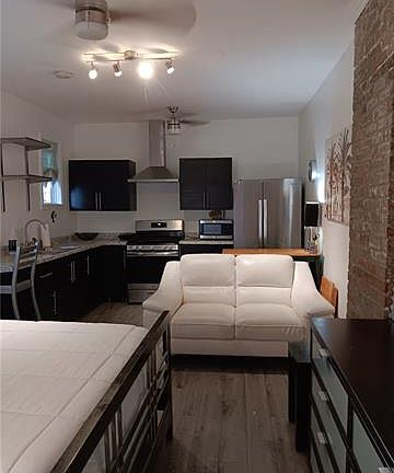 2nd image of 1828 Hillary St #B