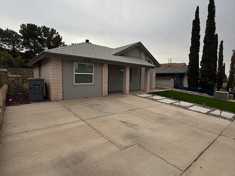 11842 Priscilla Cir — Photo 2