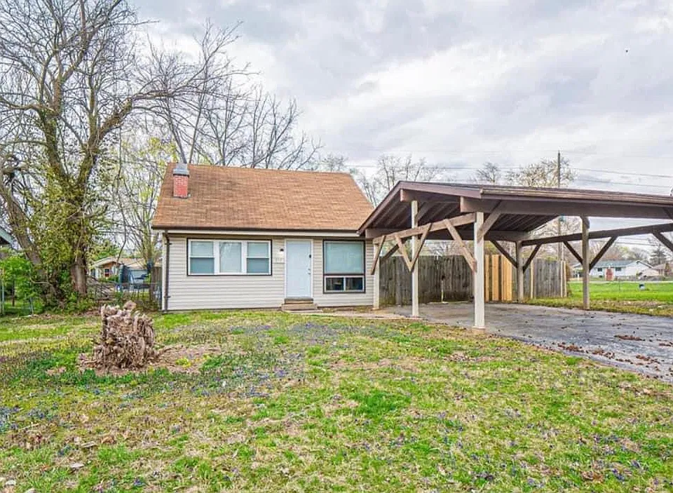 973 Chesswood Dr