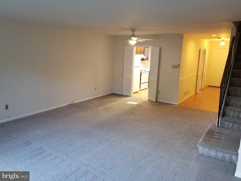 1161 Putnam Blvd — Photo 8