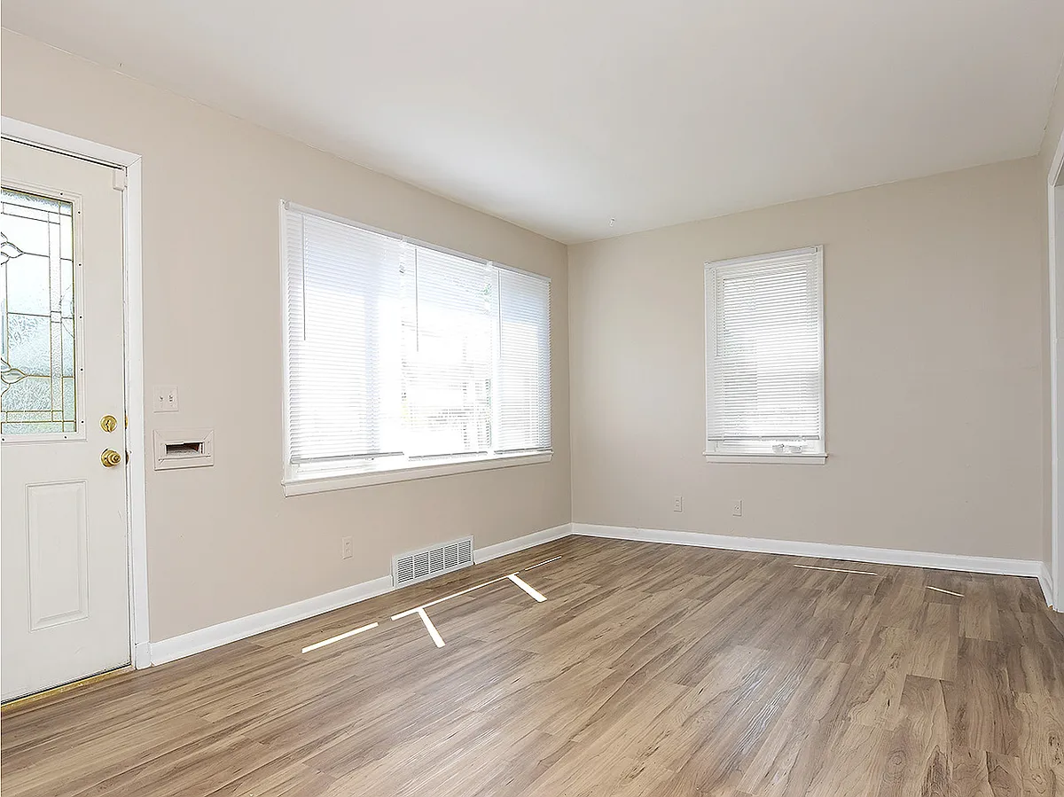 Building Photo - 6534 N 40th St