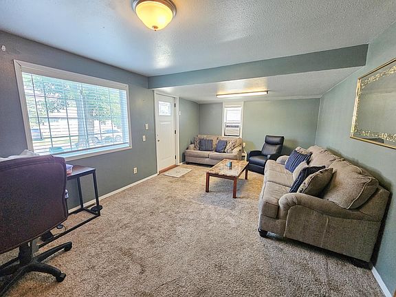 4th image of 407 S 2nd St