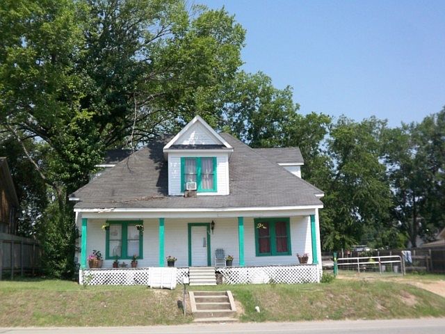 1st image of 610 San Augustine St