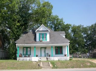 610 San Augustine St, Center, TX 75935